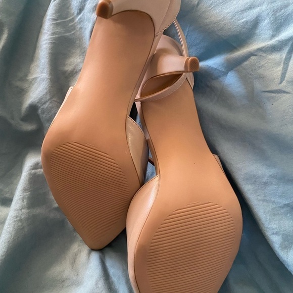 NWR Apt. 9 - Frittata Women's ankle straps High Heels, Size: 10 Med, 3.25” heel - Picture 5 of 6